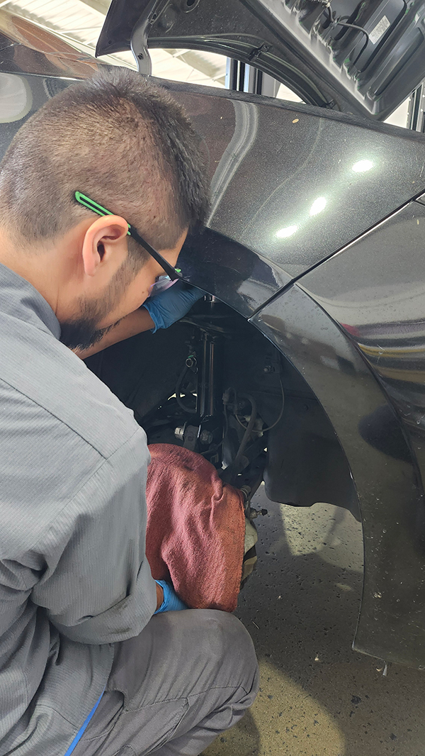 Struts Replacement | Seiko's Auto Service Inc.